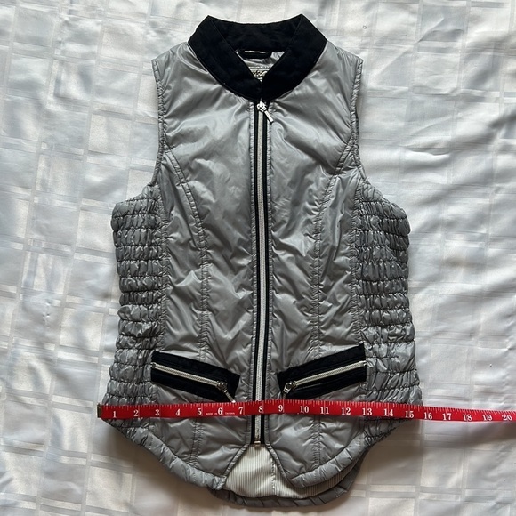 Good Rider Silver & Black Equestrian Rider Light Puff Vest - Picture 5 of 11